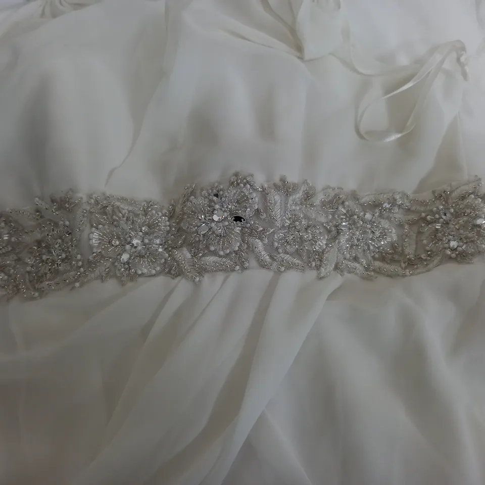 BERKETEX EMILY FOX TRIXIE IN IVORY BRADAL - SIZE 14