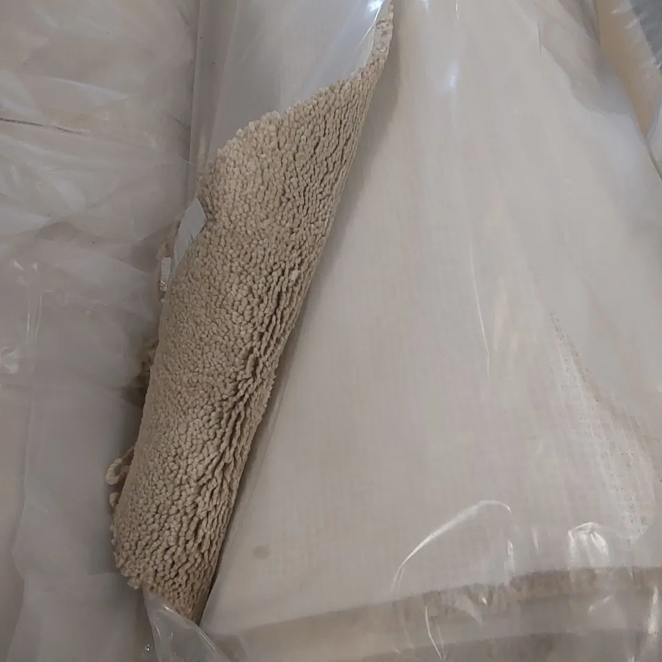 ROLL OF QUALITY HIGHGATE FINESSE BELLIN CARPET - APPROXIMATELY 4.39 x 4m