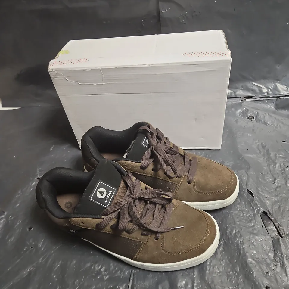 AIRWALK BROWN SUEDE TRAINERS – UK 9.5