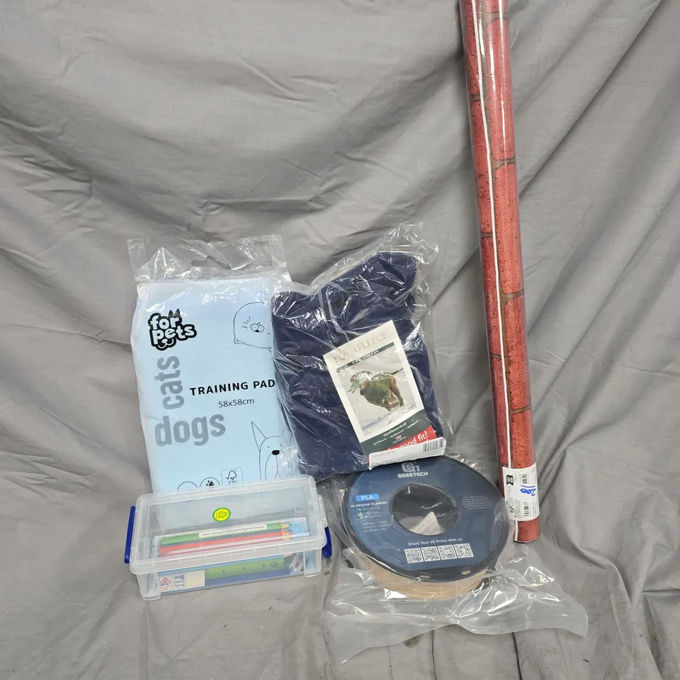 APPROXIMATELY 20 ASSORTED HOUSEHOLD PRODUCTS TO INCLUDE GEEETECH PRINTER FILAMENT, DOG FLEECE, WALLPAPER, ETC - COLLECTION ONLY