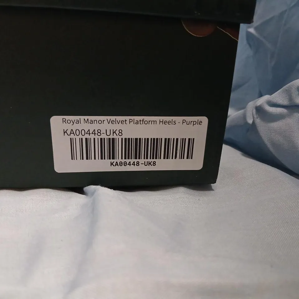 KOI ROYAL MANOR VELVET PLATFORM HEELS – PURPLE, UK8