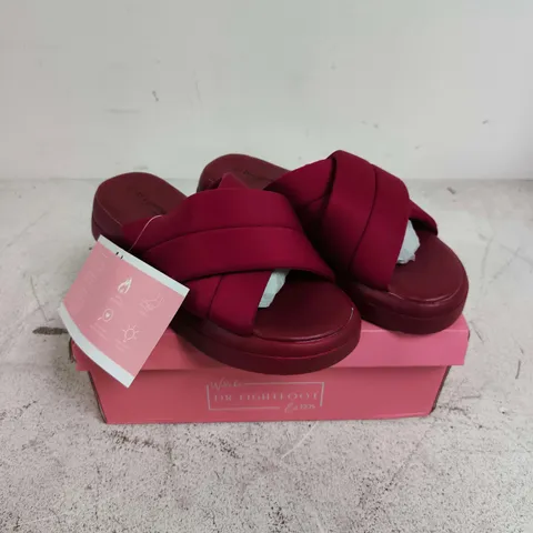 DR LIGHTFOOT WIDE FIT RED SANDALS – UK 8