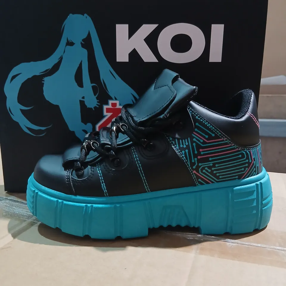BOXED KOI HATSUNE MIKU ANDROID CHUNKY TRAINERS IN BLACK - UK3