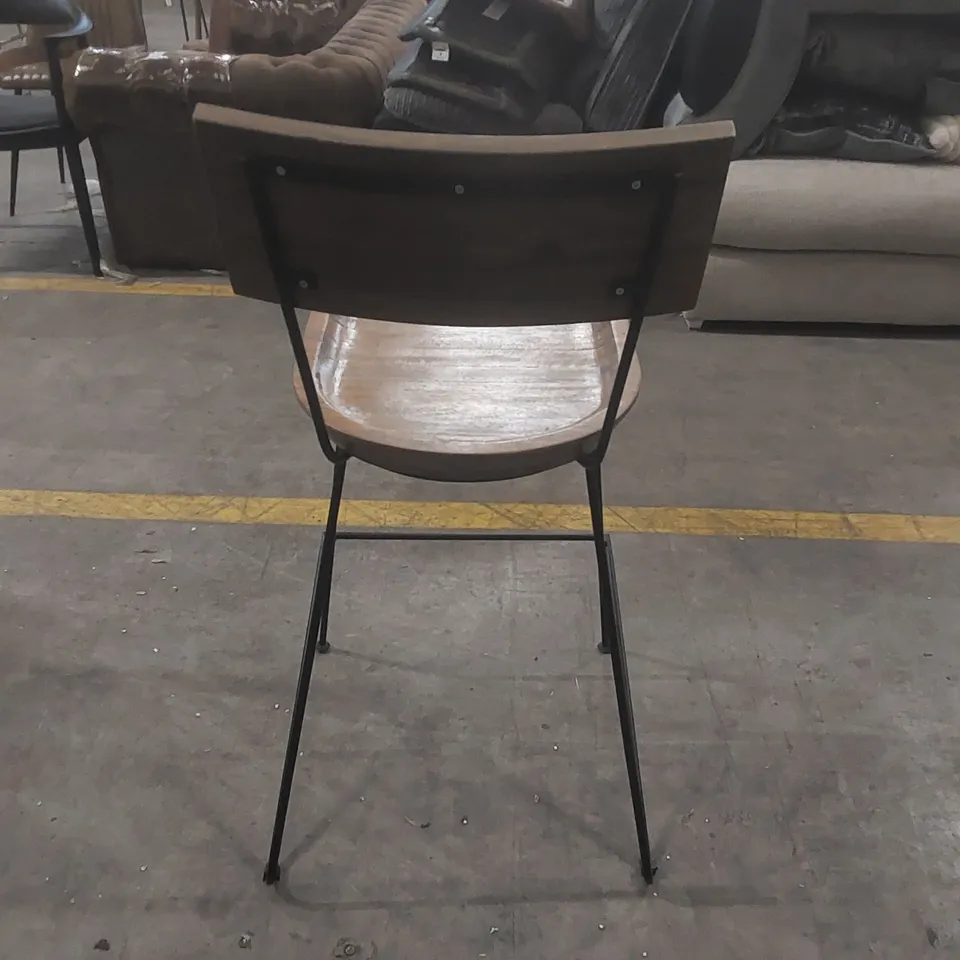 DESIGNER SOLID WOOD BAR CHAIR