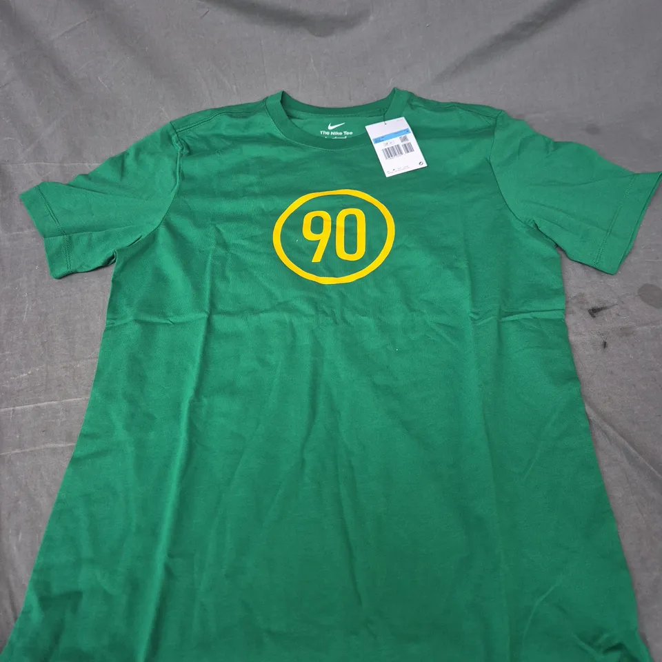 NIKE THE TEE MEN'S T-SHIRT – GREEN WITH YELLOW 90 GRAPHIC (UK M)