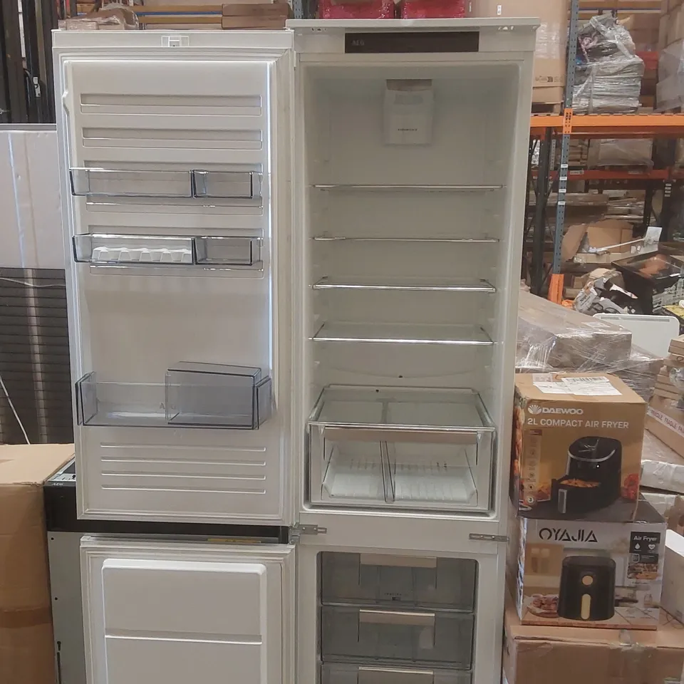 AEG SCE81928TS INTEGRATED A++ 70/30 FROST FREE FRIDGE FREEZER