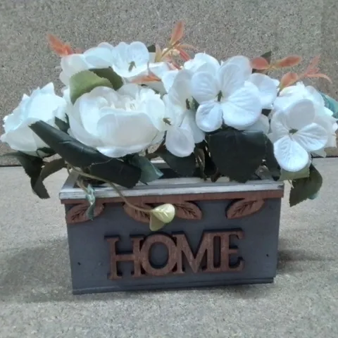 BOXED TABLE CENTERPIECE 
