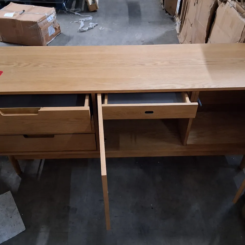 SWYFT SIDEBOARD 01 - OAK