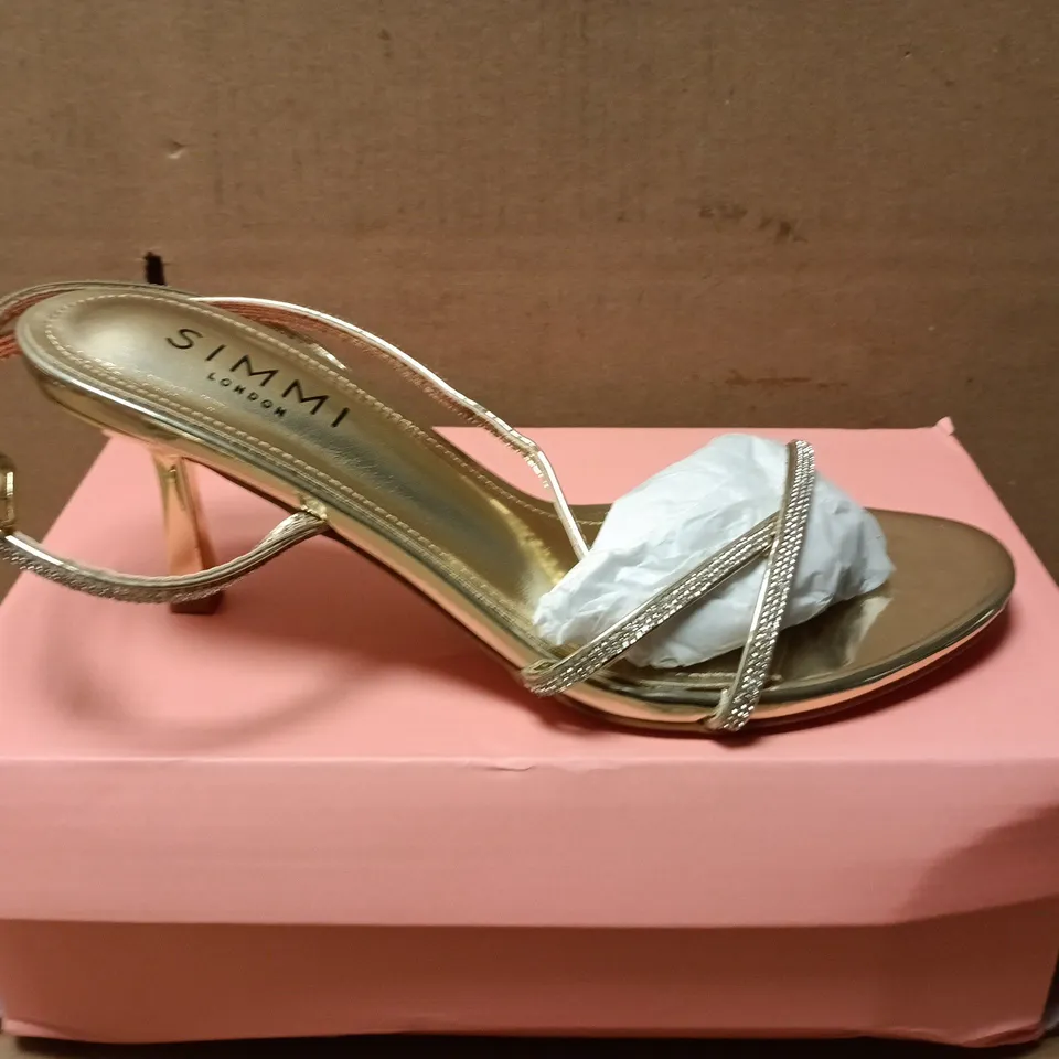 BOXED PAIR OF SLIMMI LONDON WIDE FIT YASMIN EMBELLISHED HEELS IN GOLD COLOUR - UK 4