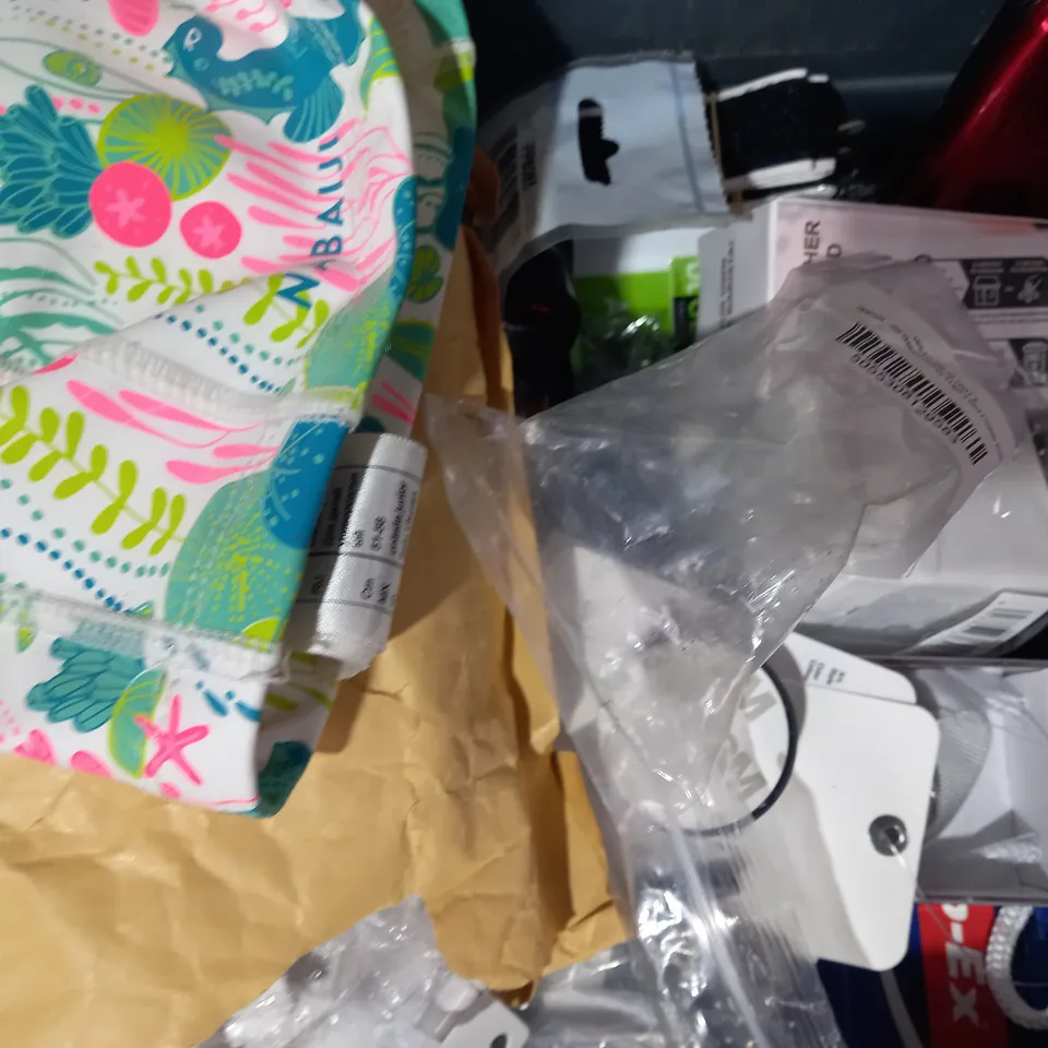 LOT OF APPROXIMATELY 10 ASSORTED HOUSEHOLD ITEMS TO INCLUDE TABLET CRUSHER, CASIO SCIENTIFIC CALCULATOR, CLINICAL REVISION CASE CARDS, ETC