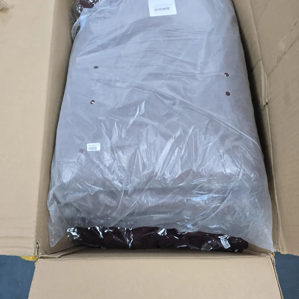 BOX OF APPROXIMATELY 18 ASSORTED CLOTHING TO INCLUDE: TAMSY ARMLESS JACKET