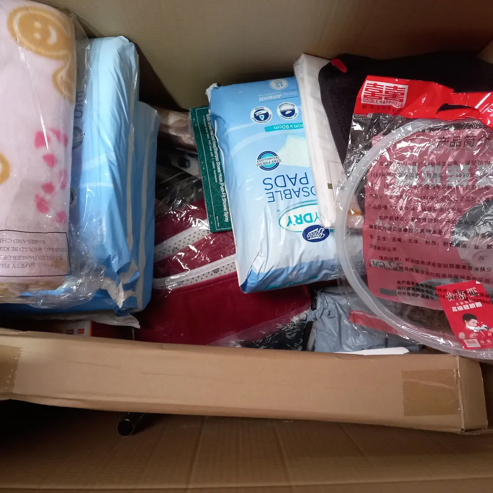 LOT OF ASSORTED ITEMS TO INCLUDE PETS BLANKET - BED DS-DOG HARNESS - WOODEN OFFICE SURPLIES / COLLECTION ONLY 