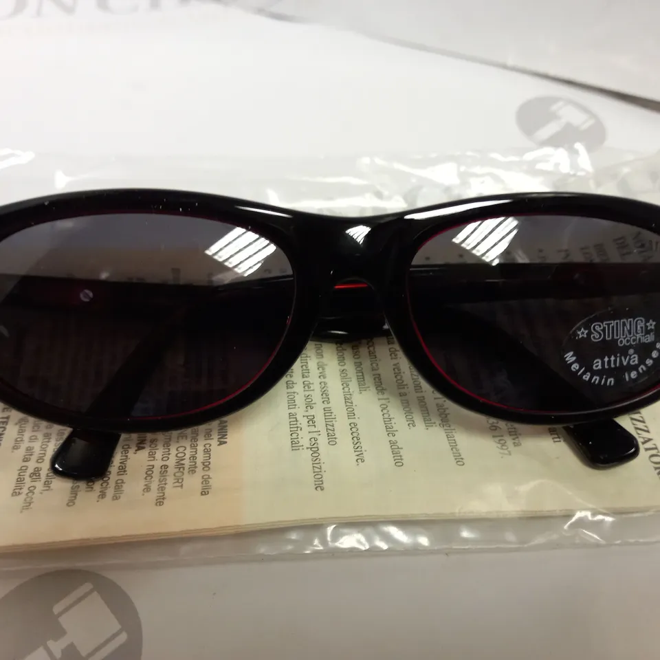 APPROXIMATELY 9 DIERRE STING SUNGLASSES - BOXED