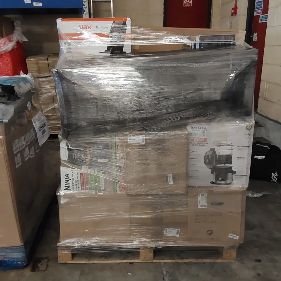 PALLET OF APPROXIMATELY 25 UNPROCESSED RAW RETURN HOUSEHOLD AND ELECTRICAL GOODS TO INCLUDE;