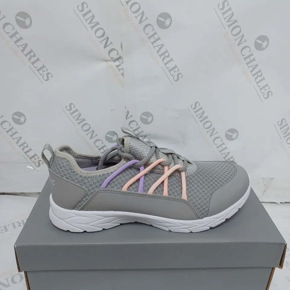 BOXED VIONIC RUNNING TRAINERS SIZE 6