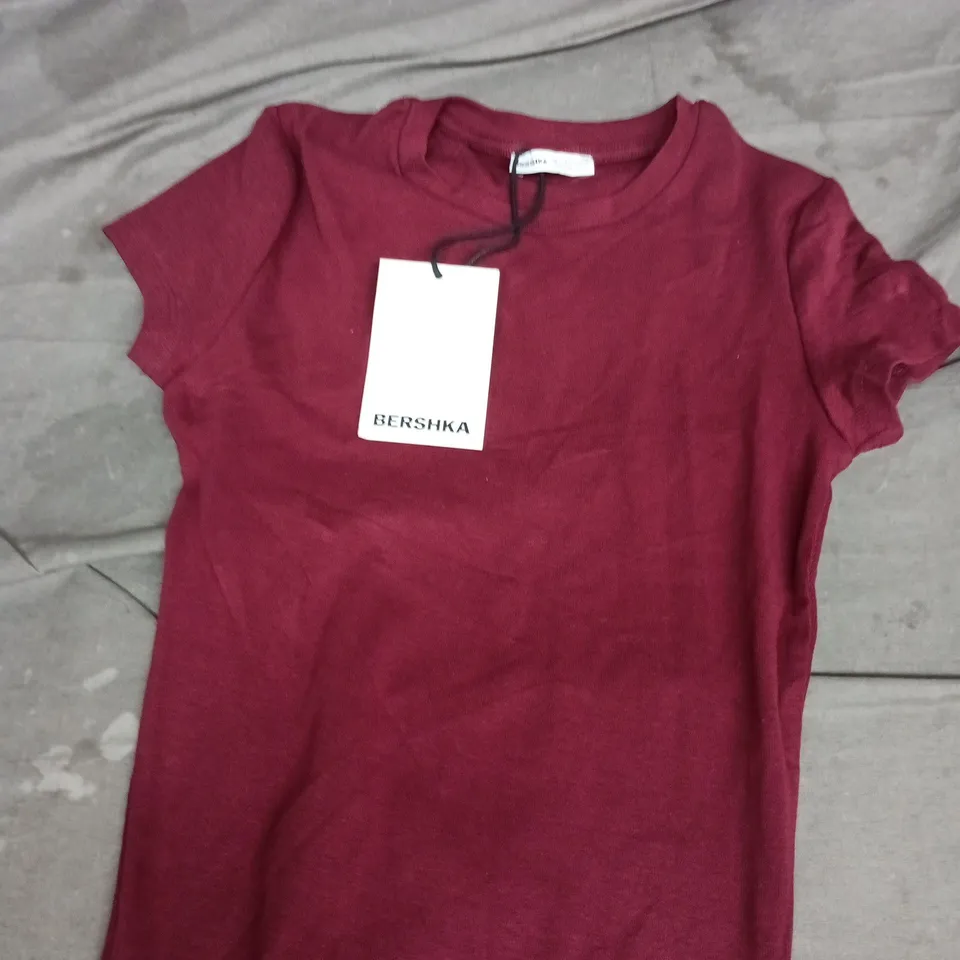 BERSHKA BURGUNDY T-SHIRT, EU M 