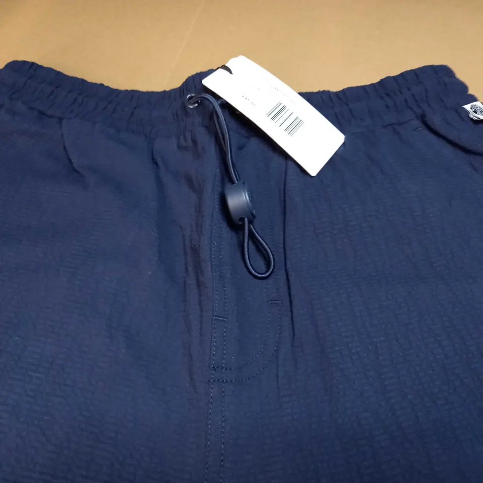 PRETTY GREEN SEERSUCKER SHORTS IN NAVY - SMALL