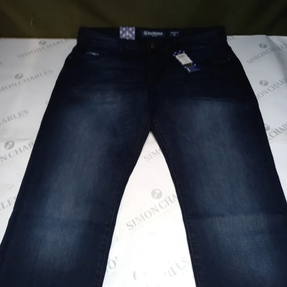 LAMBRETTA CHESTER STRAIGHT FIT JEANS - 36R