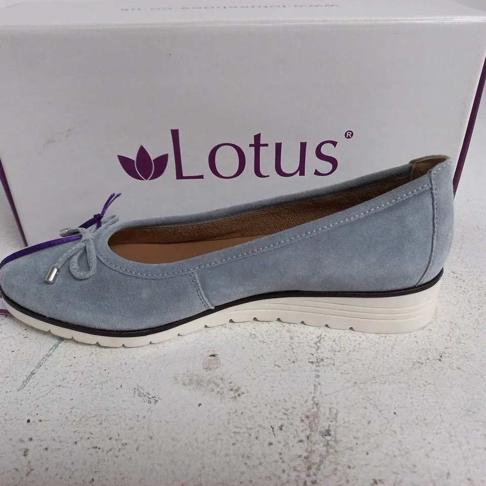 LOTUS LEATHER BALLET FLATS IN BLUE – UK 6.