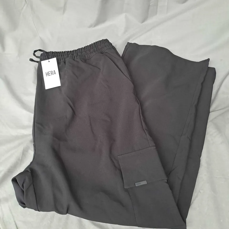 HERA WOMENS CLASSIC CARGO IN BLACK SIZE XXL