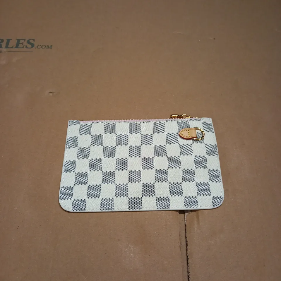 LOUIS VUITTON NEVERFULL TOTE HANDBAG AND PURSE