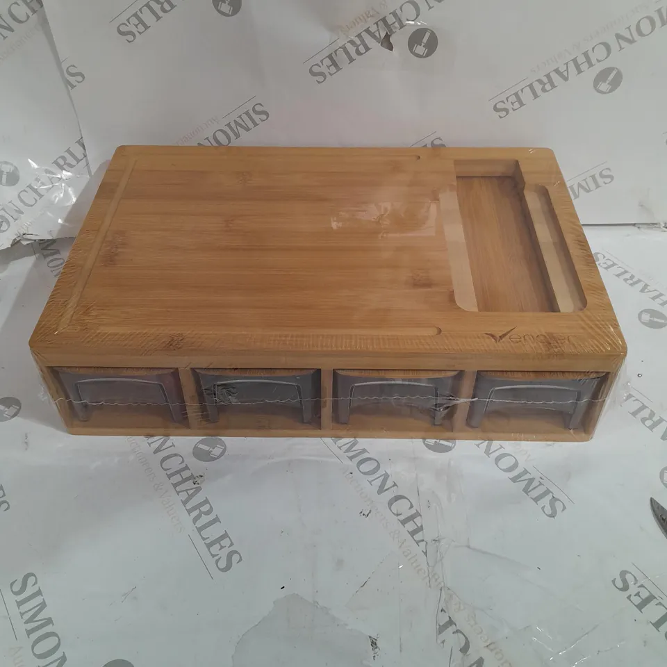 BOXED VENCIER BAMBOO CUTTING BOARD SET 