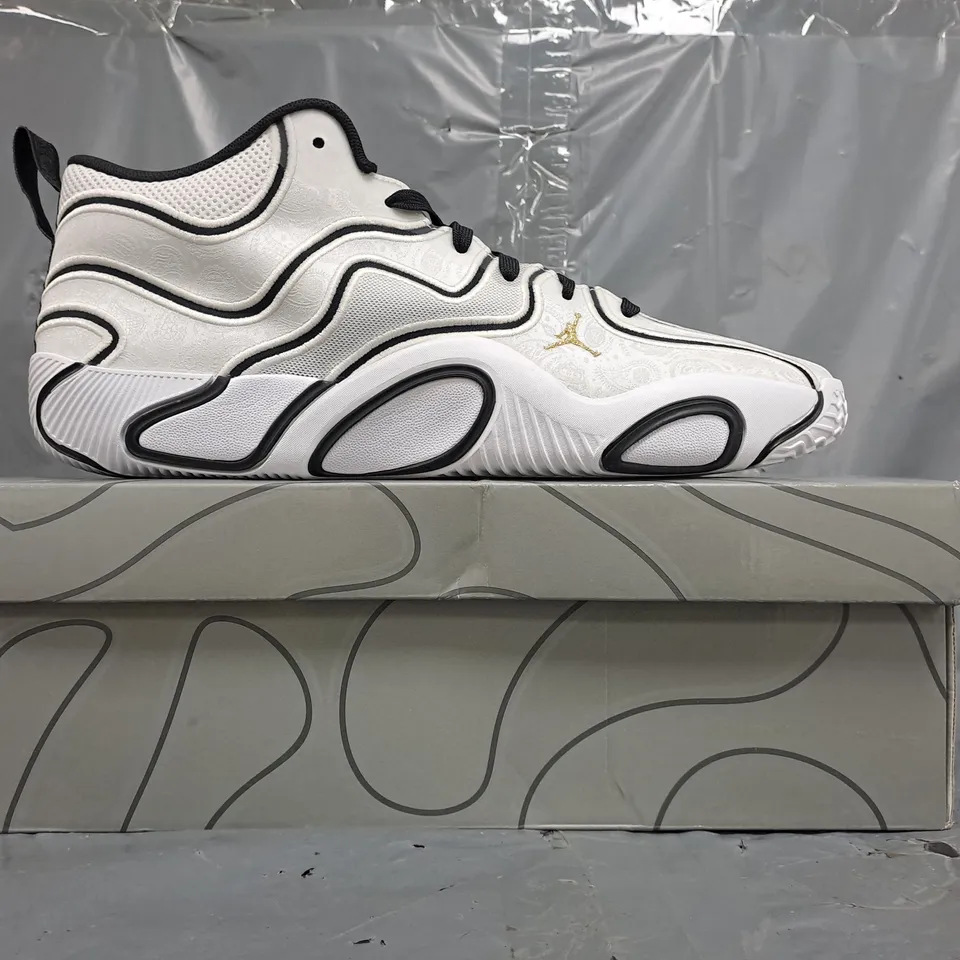 BOXED PAIR OF NIKE JORDAN TATUM 3 SHOES IN WHITE/BLACK/GOLD SIZE UK 13