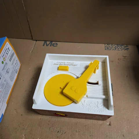 BOX OF APPROXIMATELY 15 ASSORTED TOYS AND GAMES INCLUDING FISHER PRICE MUSIC BOX RECORD PLAYER , DOG WOBBLER TOY AND BUBBLE GUN 