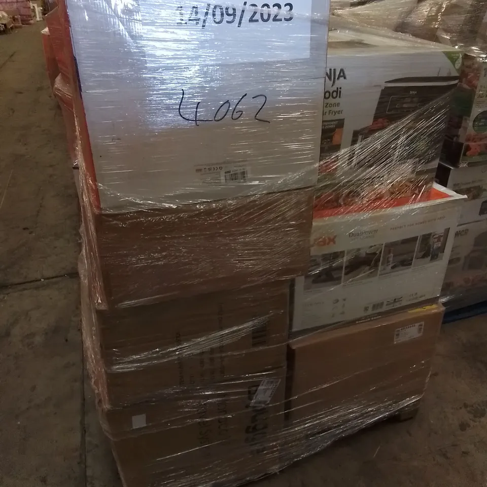 PALLET TO CONTAIN APPROXIMATELY 17 ASSORTED ELECTRONIC GOODS & PRODUCTS. INCLUDES