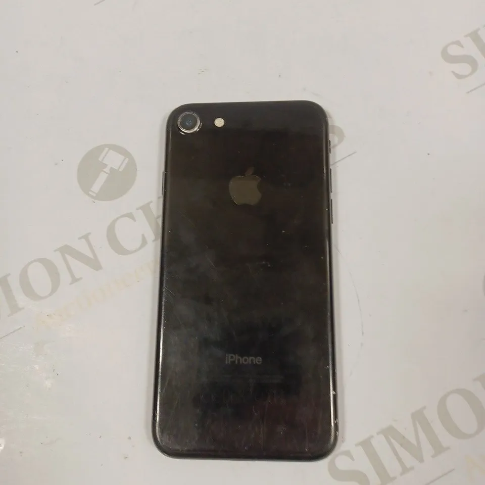 APPLE IPHONE 7 (A1778) SMARTPHONE
