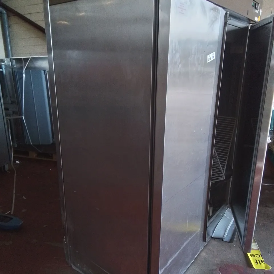 COMMERCIAL STAINLESS DOUBLE DOOR REFRIGERATED FOOD STORAGE UNIT 