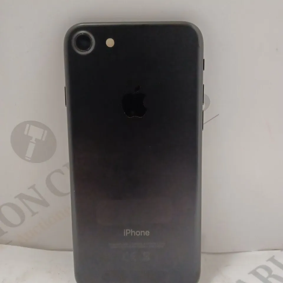 APPLE IPHONE 7 (A1778) SMARTPHONE