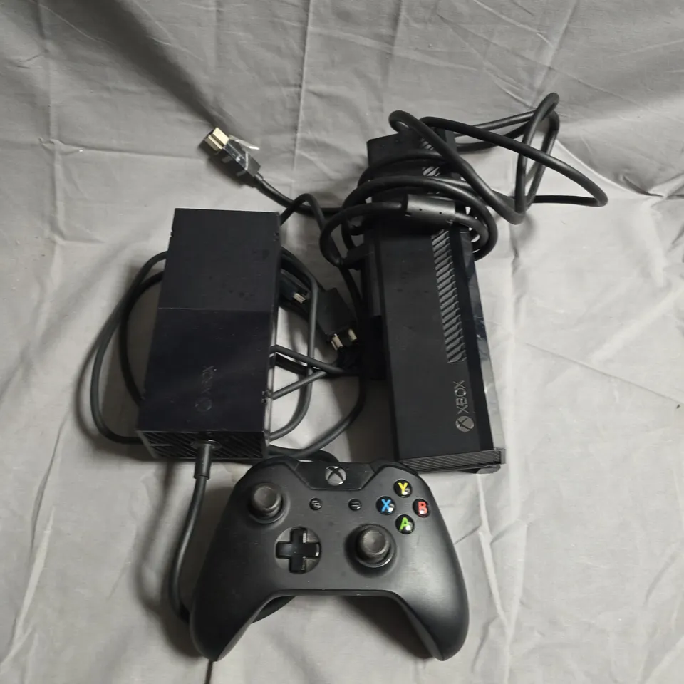 XBOX ONE CONSOLE (ORIGINAL) WITH POWER BRICK AND CONTROLLER – BLACK