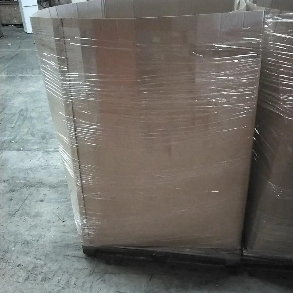 A PALLET CONTAINING APPROXIMATELY 70 BRAND NEW DESIGNER WOMEN'S CLOTHES WHICH INCLUDE; VARIOUS JD WILLIAMS JACKETS ETC