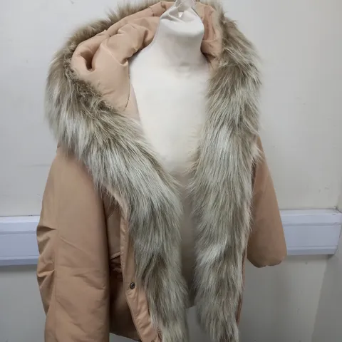 WOMENS PARKA JACKET WITH FAUX FUR SIZE UNSPECIFIED