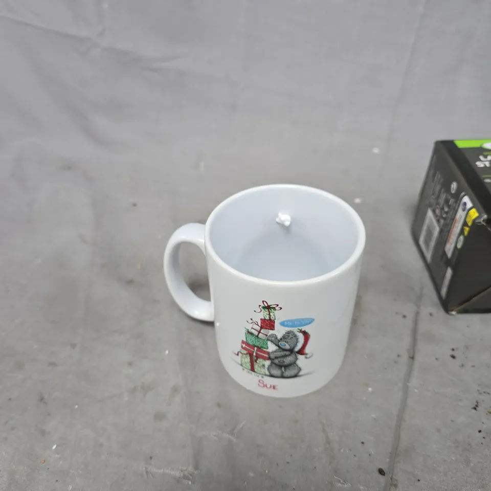 BOX OF APPROXIMATELY 12 ASSORTED ITEMS TO INCLUDE: LADYBIRD LIGHTS AND CHRISTMAS MUG