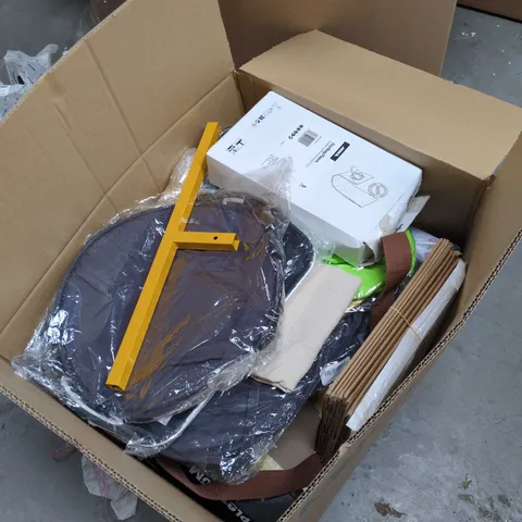  BEIGE APRON AND BLACK DOTTED TRAY (WITH PACKAGING) BOX OF ASSORTED HOUSEHOLD ITEMS.