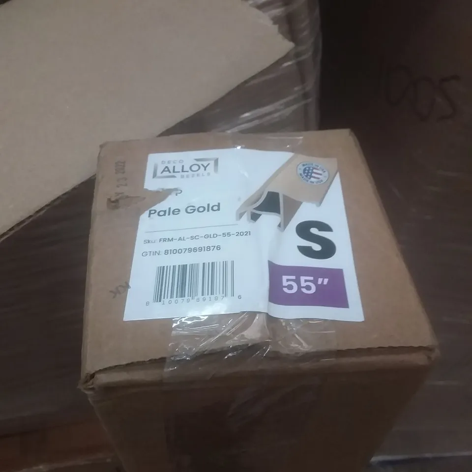 PALLET OF ASSORTED ITEMS INCLUDING PITCHING TARGETS TRIKE ZONE, PAINTING BY NUMBERS, PLUNGER, PALE GOLD BEZELS