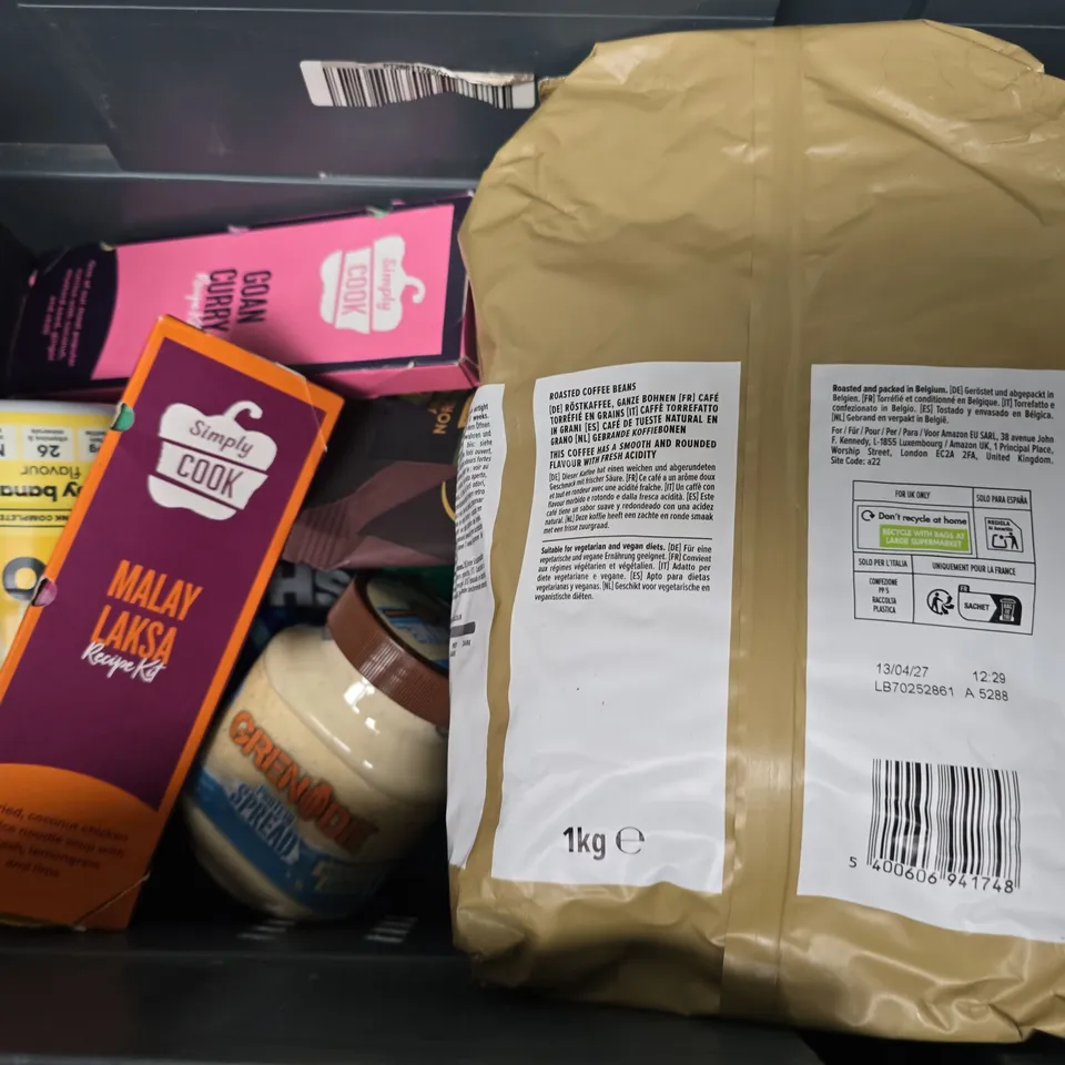 APPROXIMATELY 12 ASSORTED FOOD & DRINK ITEMS TO INCLUDE JUST BEE SLEEPTIME HONEY, HOUSE BLEND ROASTED COFFEE BEANS, SHADES BY NIKE SWEETS, ETC - COLLECTION ONLY