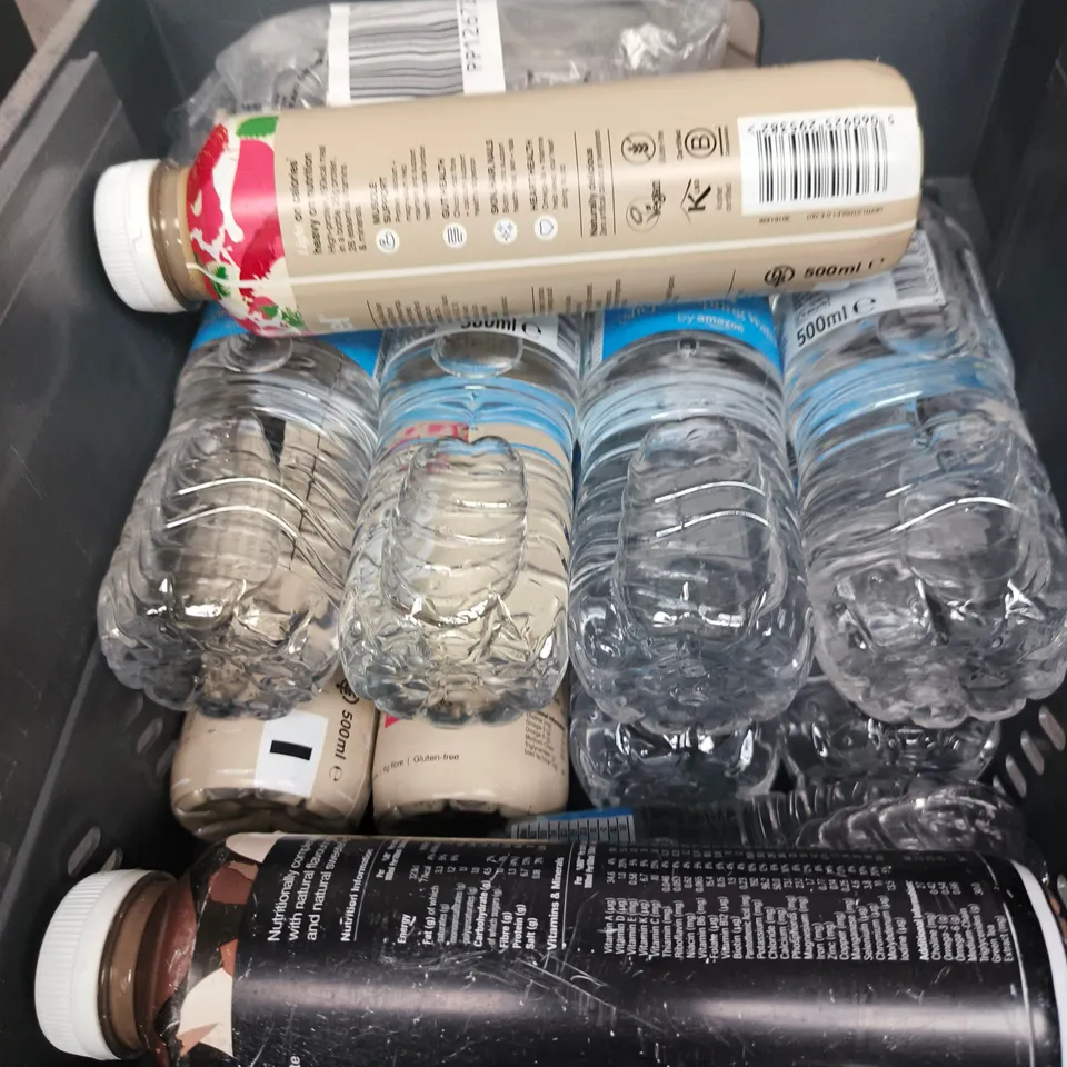 BOX OF APPROXIMATELY 14 ASSORTED DRINK ITEMS INCLUDING HUEL LITE BANANA AND SHEPLEY SPRING WATER 
