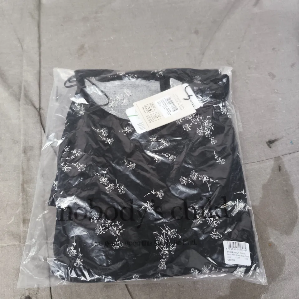 BAGGED NOBODYS CHILD BELLA MINI DRESS BLACK DITSY – UK6