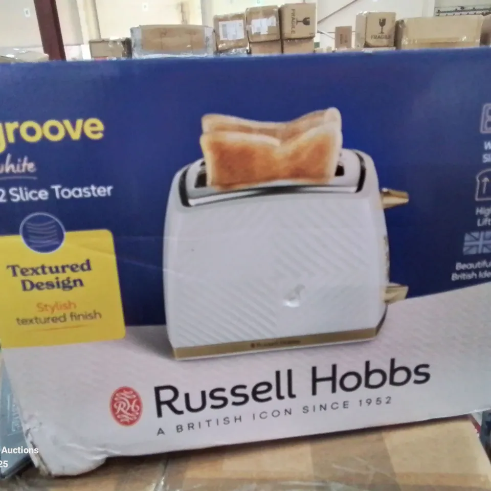 BOXED RUSSELL HOBBS GROOVE WHITE 2 SLICE TOASTER