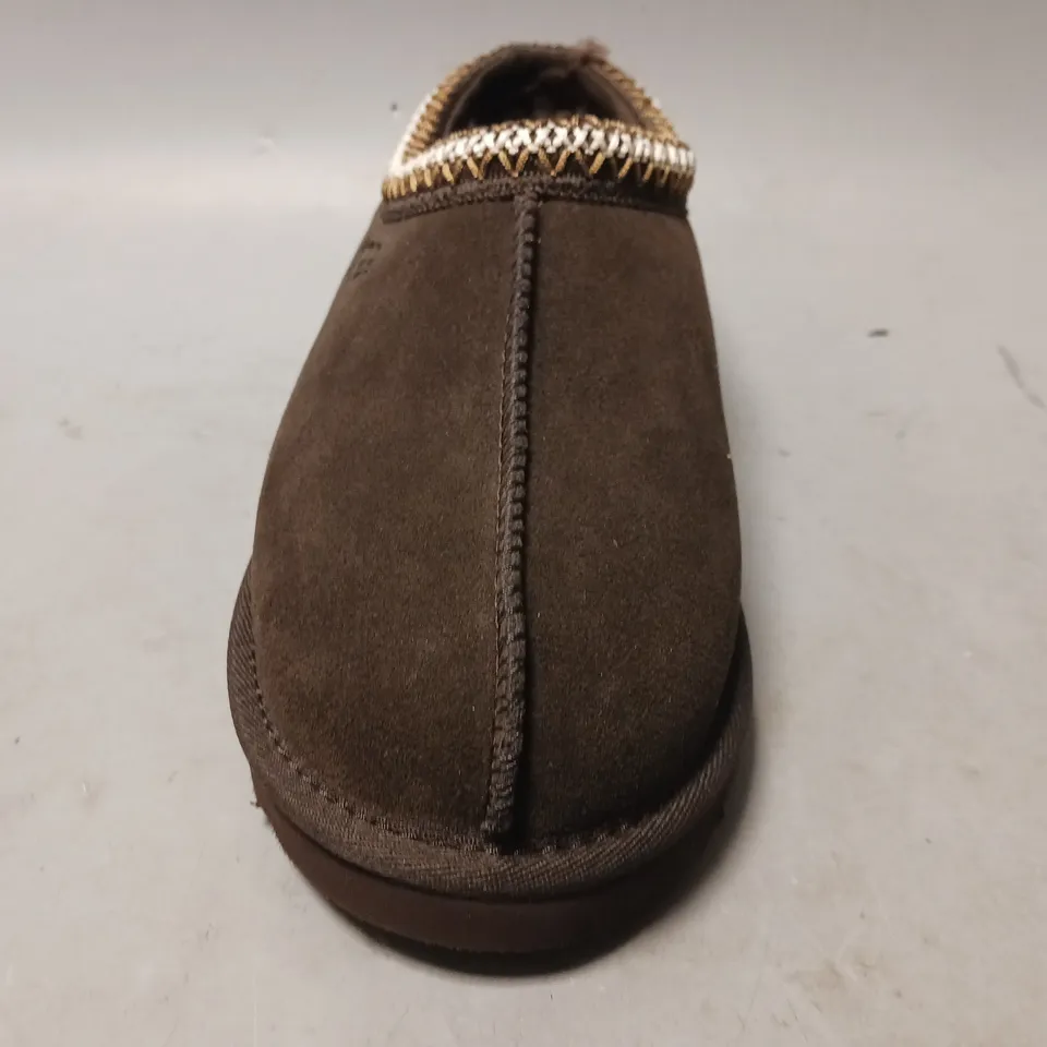 BOXED PAIR OF UGG TASMAN SHOES IN DARK CHOCOLATE UK SIZE 7