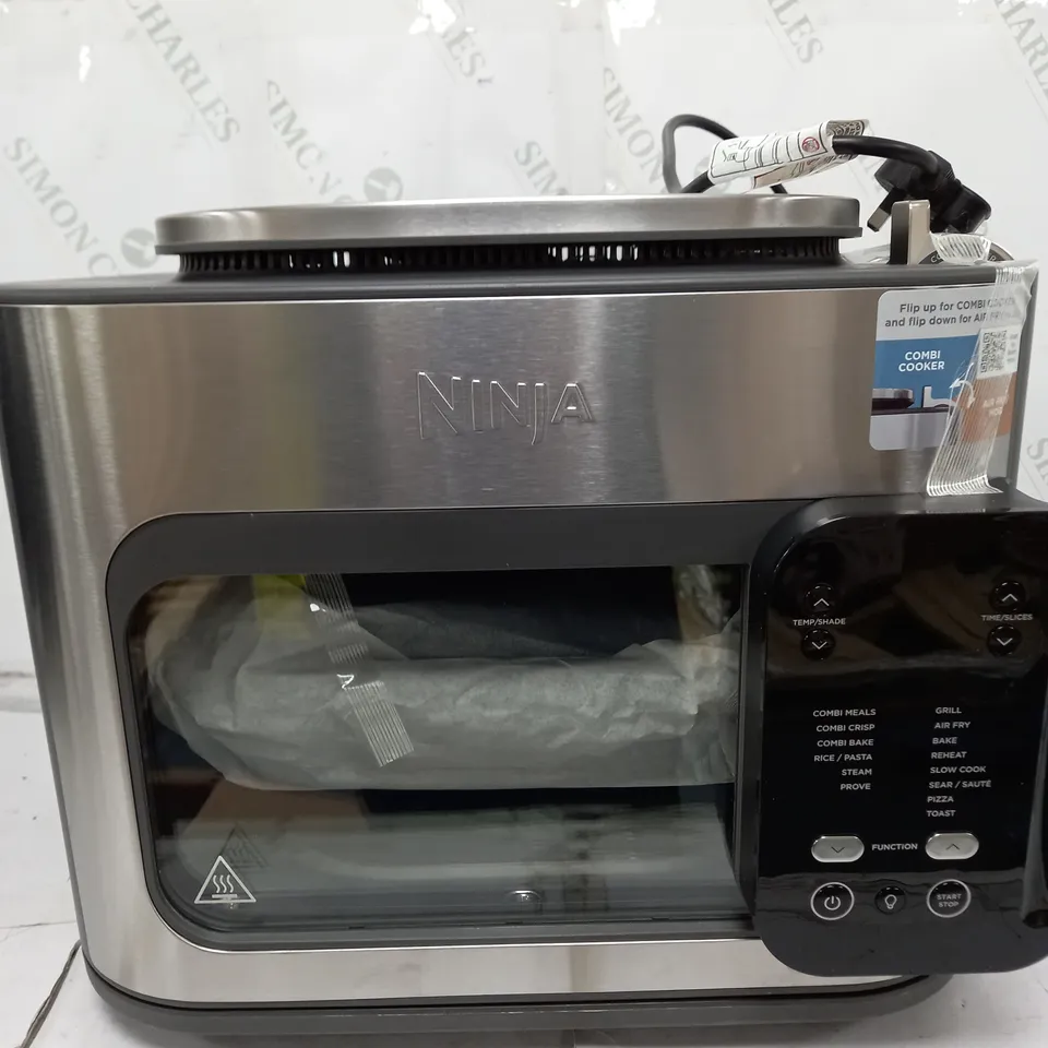 NINJA MULTIFUNCTION 14 IN 1 OVEN & AIR FRYER 