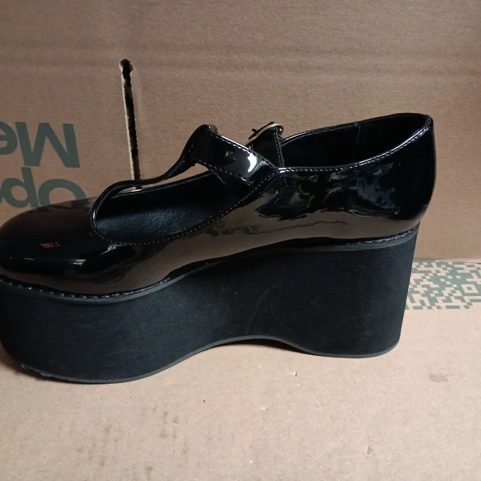 BOXED PAIR OF KOI GURREN STRAPPY BLACK PATANT PLATFORM HEELS IN BLACK UK 6