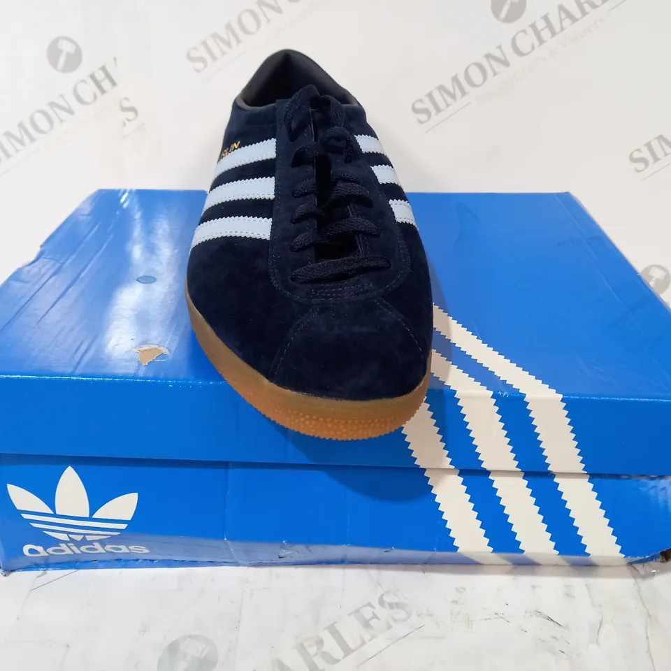 BOXED PAIR OF ADIDAS BERLIN SHOES IN NAVY/BLUE UK SIZE 10