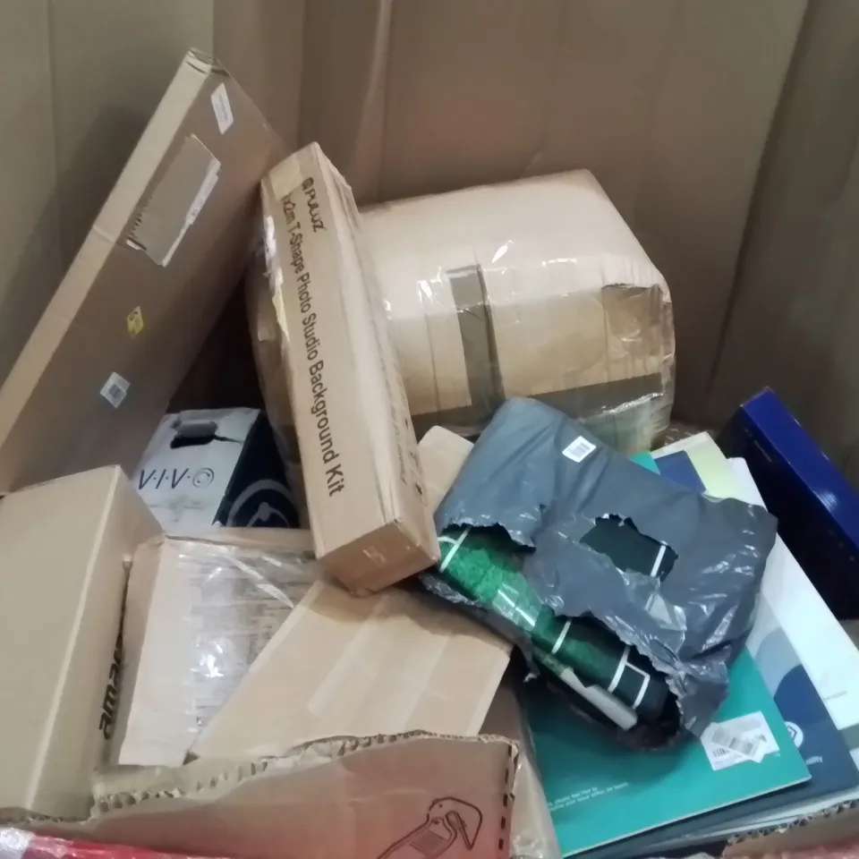 PALLET OF ASSORTED HOUSEHOLD GOODS AND PRODUCTS TO INCLUDE;LOGITECH G29,LOGITECH KEYBOARD,FLOOR CUTTER