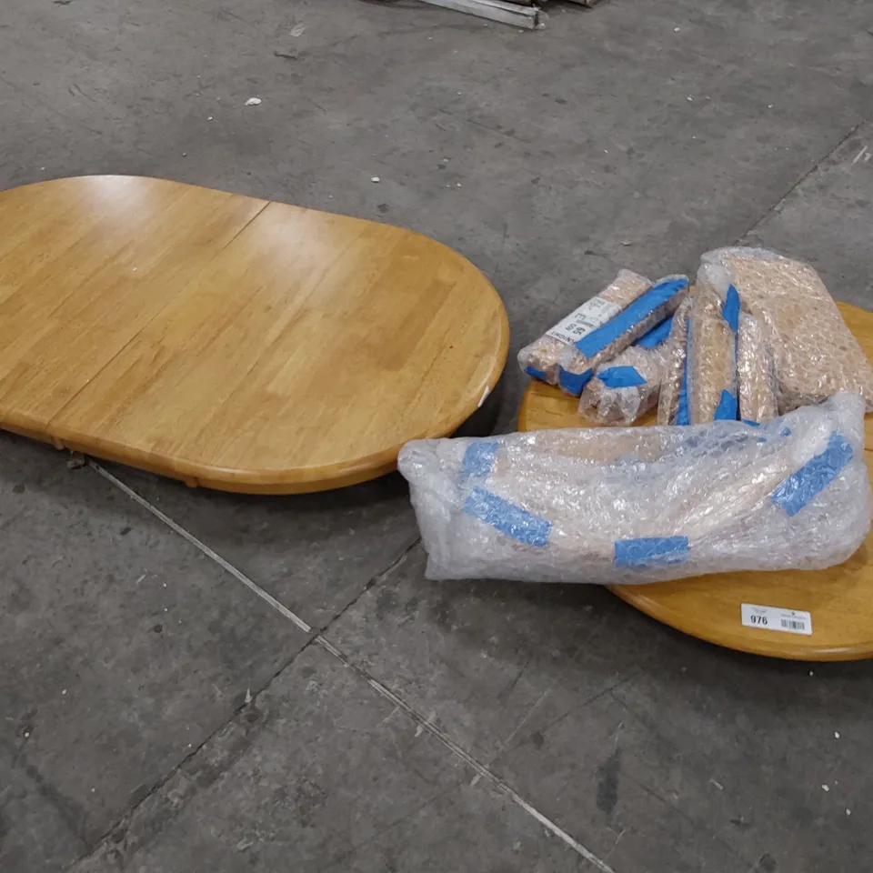 TWO OAK EXTENDING DINING TABLE TOPS & SUPPORT PARTS