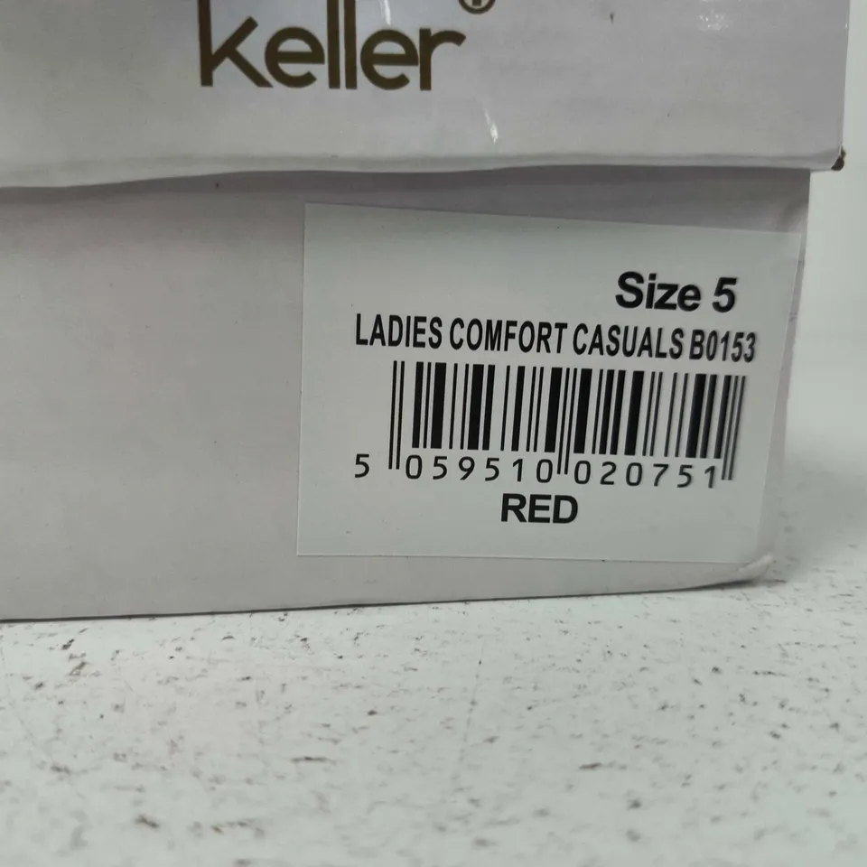 BOXED PAIR OF KELLER LADIES COMFORT CASUALS RED BOAT SHOES, UK SIZE 5