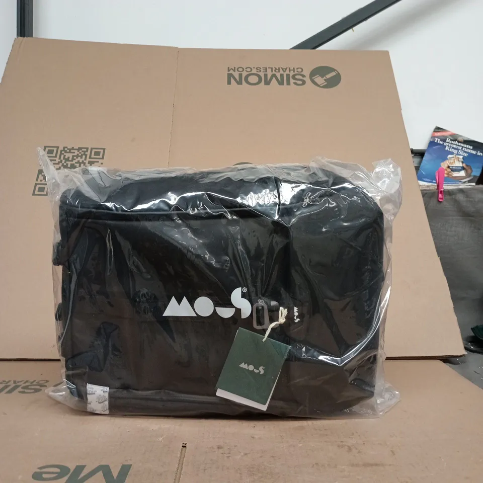 BLACK MOUS CARRY BAG IN PLASTIC WRAP 